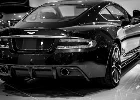 Imagine: Producătorul britanic de maşini de lux Aston Martin îl numește director...