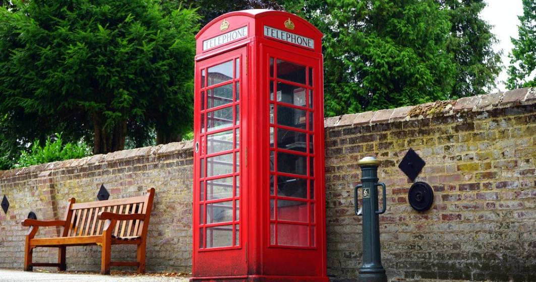 Imagine pentru articolul: Cum ajută celebrele cabine telefonice din Marea Britanie la salvarea de vieți