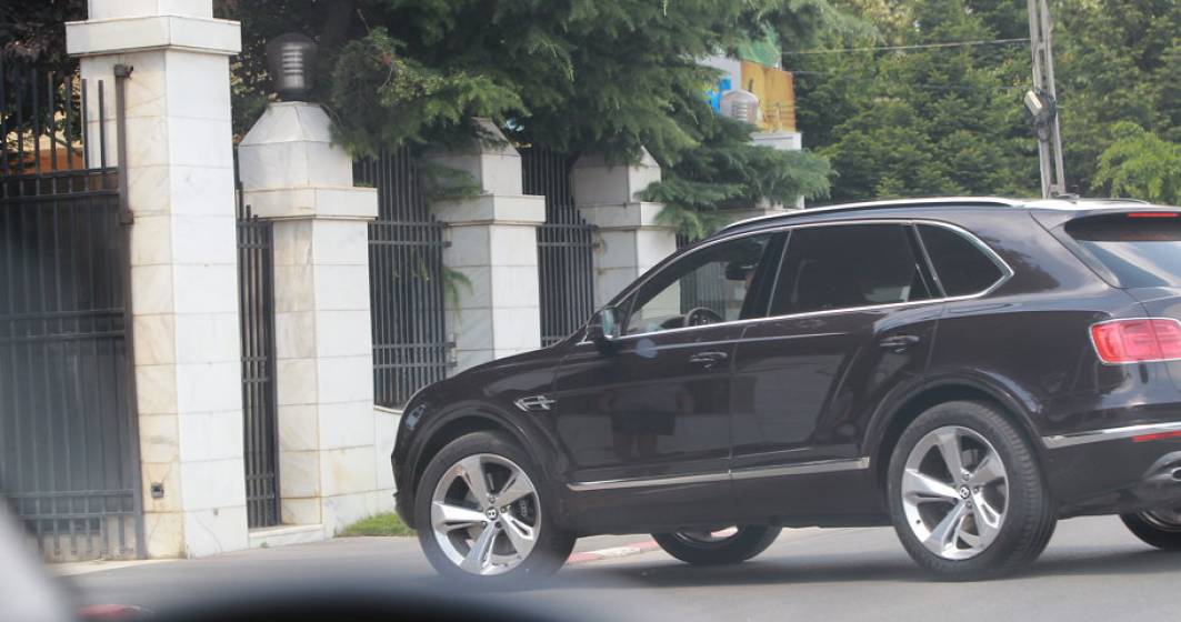 Imagine pentru articolul: Gigi Becali si-a cumparat un SUV Bentley