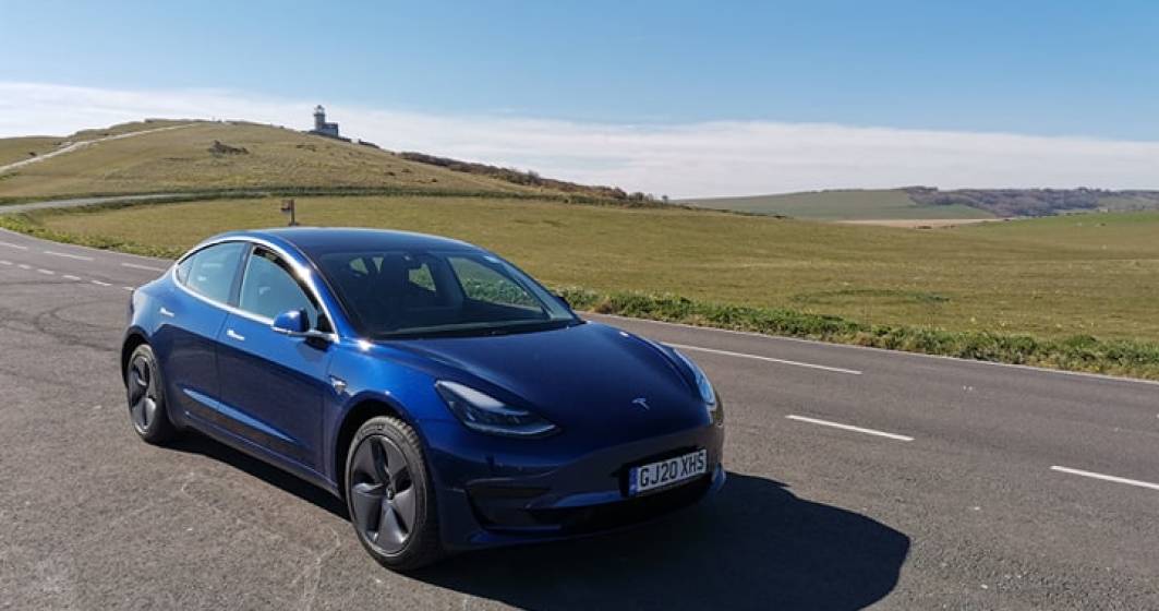 Imagine pentru articolul: Avantajele și dezavantajele unei Tesla Model 3 aflate de la un proprietar român