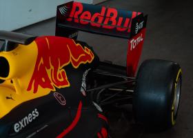 Imagine: Ion Țiriac „intră” în Formula 1: Omul de afaceri are în colecție mașina lui...
