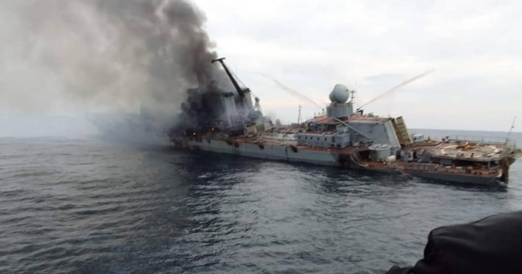 Imagine pentru articolul: FOTO | Primele imagini ale navei-amiral a flotei Rusiei, care s-a scufundat în flăcări