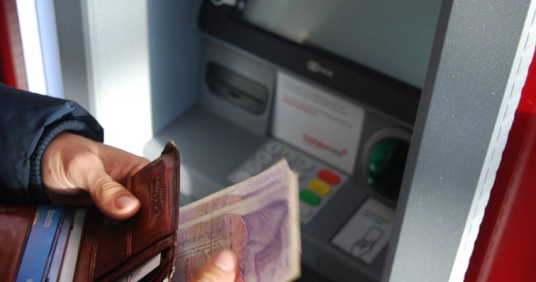 Imagine pentru articolul: Un bancomat a fost aruncat in aer in Poiana Brasov. Politia nu stie daca au disparut si bani