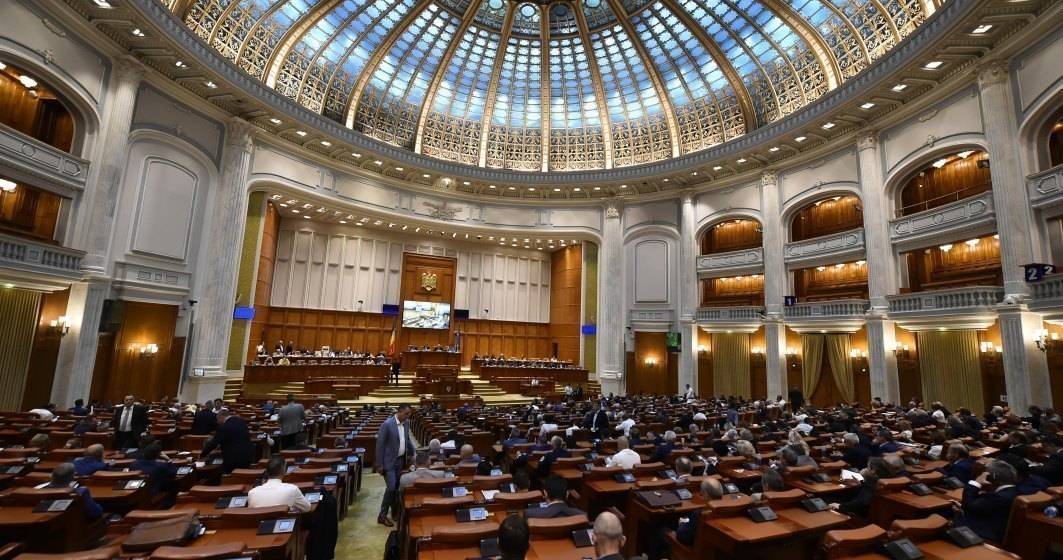 Imagine pentru articolul: Legea pensiilor speciale, votată în Senat. România riscă să piardă bani europeni