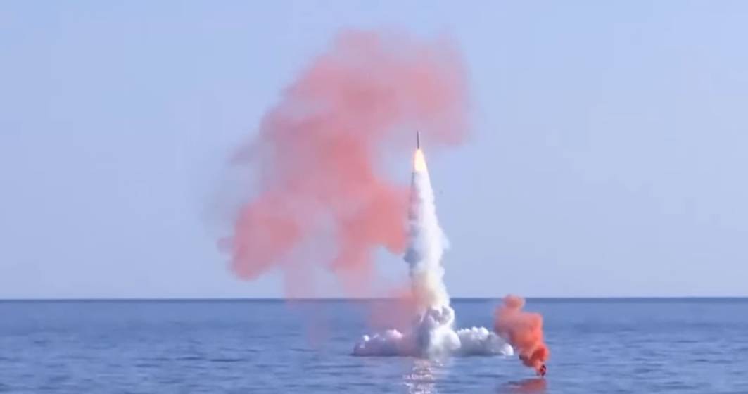 Imagine pentru articolul: Rusia a lansat o rachetă de croazieră Kalibr de pe un submarin, în Marea Japoniei