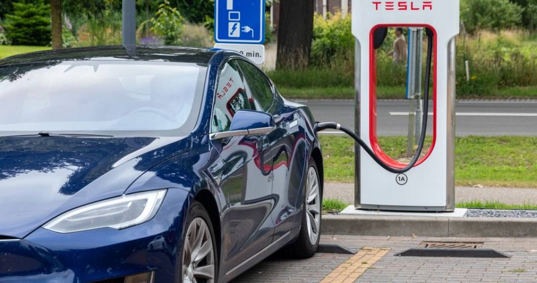 Imagine pentru articolul: Tesla bate un nou record de livrări de vehicule electrice în primul trimestru