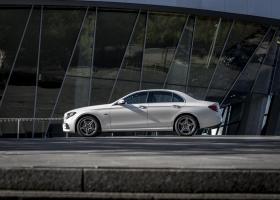 Imagine: Mercedes-Benz, acuzat că-și înșelă clienții: Aparatura care ocolește testele...