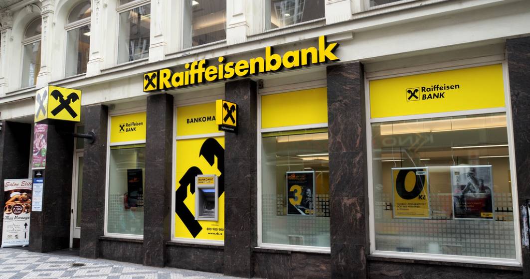 Imagine pentru articolul: Raiffeisen Bank își va scoate casieriile din majoritatea sucursalelor. Ce servicii vor opera în casieriile rămase