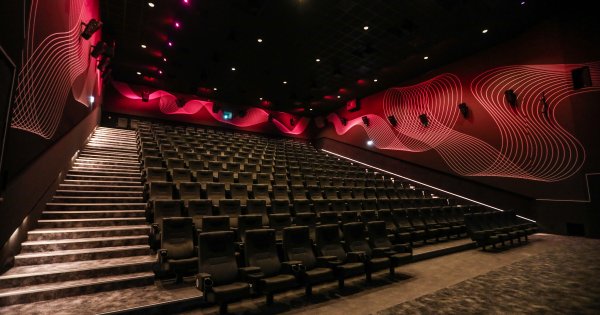 Imagine pentru articolul: Cineplexx a deschis un nou cinematograf în România, care aduce un format 3D...