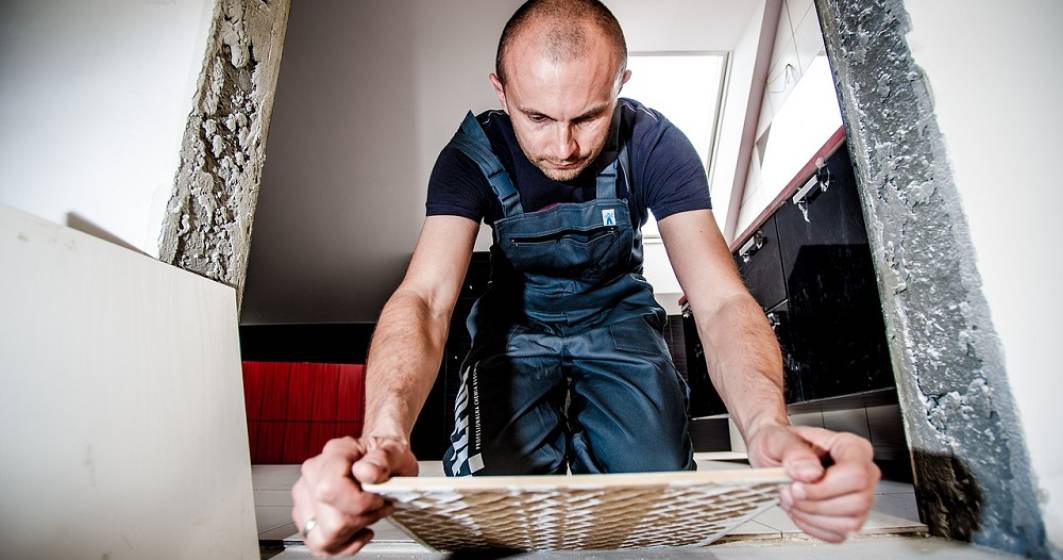 Imagine pentru articolul: Mai puțină muncă la negru: Meșterii români care lucrează cu ziua vor fi impozitați