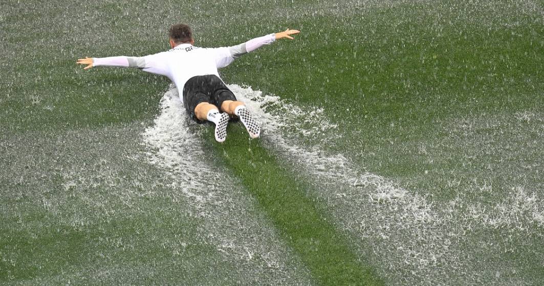 Imagine pentru articolul: EURO 2020 | Cum s-a inundat terenul de pe Arena Națională. Ploaia ar putea pune probleme meciului de azi