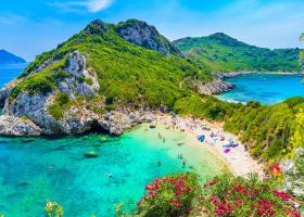 Imagine: GALERIE FOTO | Mergi în Corfu în vacanța asta? 10 plaje pe care nu trebuie să...