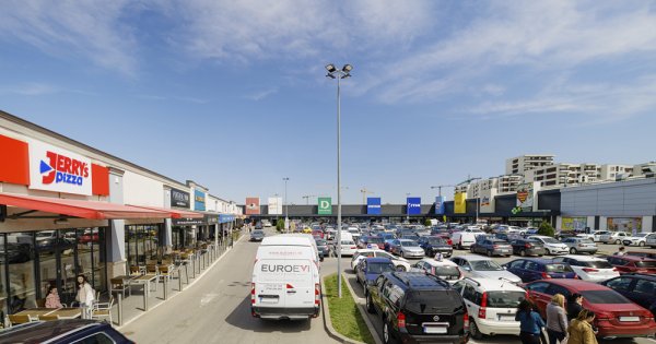 Imagine pentru articolul: Tranzacție uriașă în domeniul spațiilor de retail. Mitiska vinde cele 25 de...