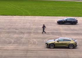 Imagine: VIDEO | Ferrari vs. Lamborghini, faza pe SUV-uri: Care este mai rapid dintre...