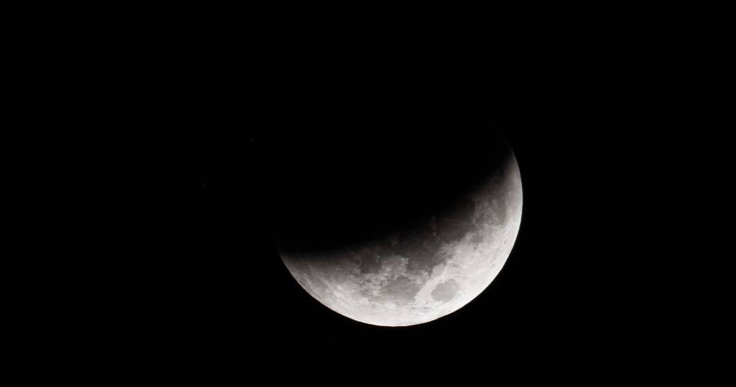 Imagine pentru articolul: Eclipsă parţială de Lună, vizibilă în România