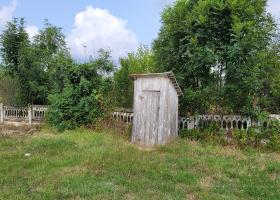 Imagine: GALERIE FOTO: Cum ar fi ca toaletele din fundul curții să fie mutate în...