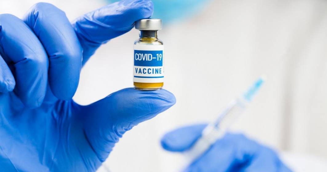 Imagine pentru articolul: Ministrul Sănătăţii anunţă introducerea de sancţiuni pentru cei care vaccinează persoane fără drept