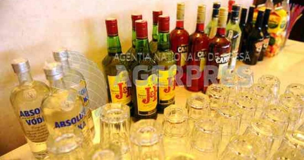 Imagine pentru articolul: Un sfert dintre romani consuma alcool zilnic. Preferate sunt berea si vinul
