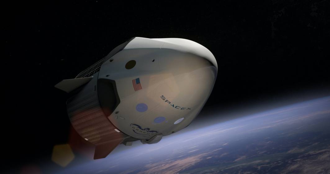 Imagine pentru articolul: VIDEO  Elon Musk a trimis primii turiști ai companiei SpaceX în spațiu