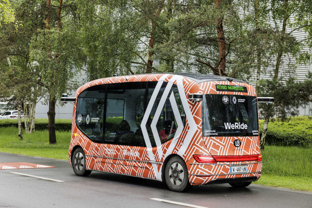GALERIE FOTO | Renault dă răspunsul în dezbaterea pe mașini autonome: Vehiculele fără șofer sunt perfecte pentru transportul public