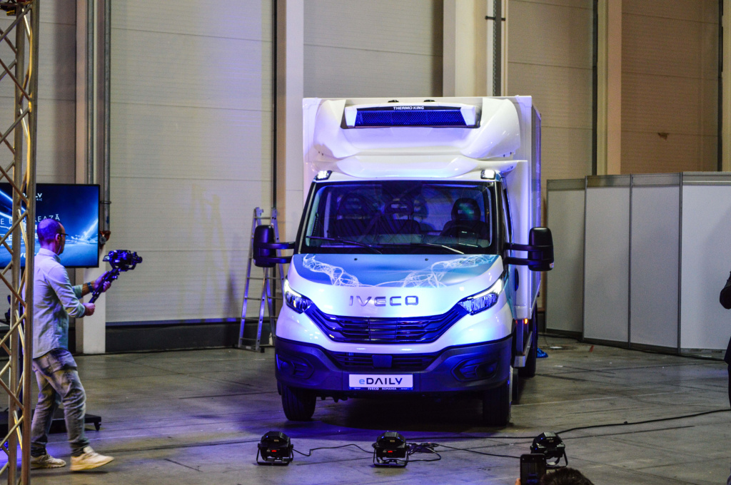 GALERIE FOTO | Iveco lansează utilitara 100% electrică eDaily în România. Care este autonomia