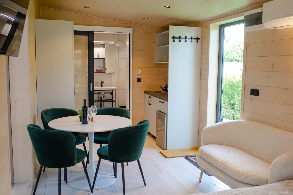 FOTO | Ai da garsoniera ta pe un Tiny House sau o casă modulară? Prețurile încep de la 7.000 de euro