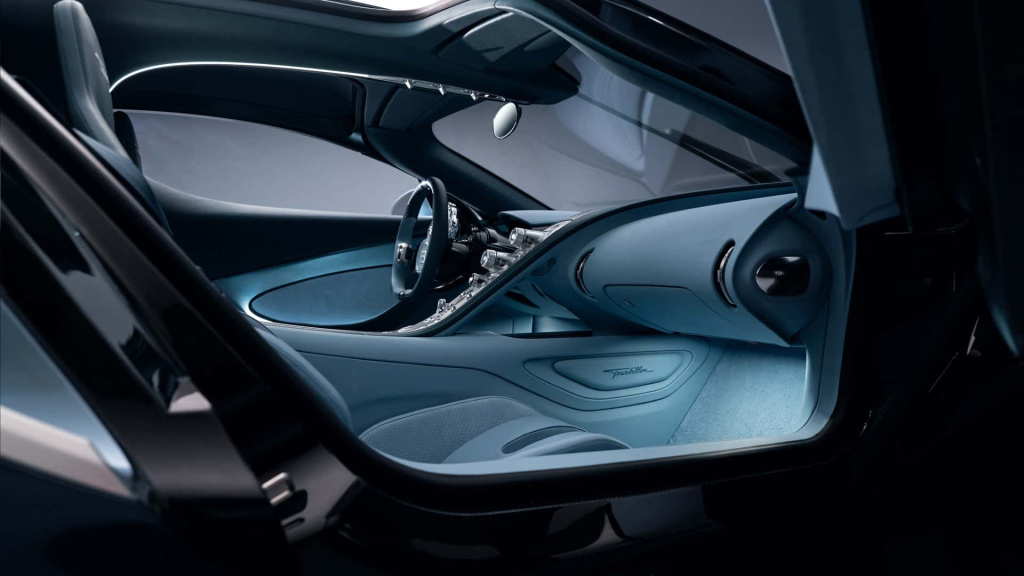 Bogații lumii intră în fibrilații: Bugatti prezintă noul Tourbillon, o bestie hibridă cu 1.800 cai putere și preț de 3,7 milioane euro